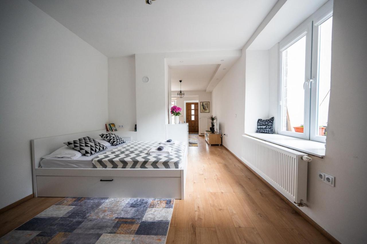 Modern Studio Apartment In The Old Town Sarajevo Ngoại thất bức ảnh