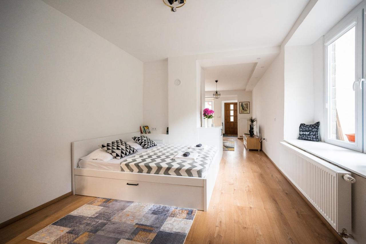 Modern Studio Apartment In The Old Town Sarajevo Ngoại thất bức ảnh