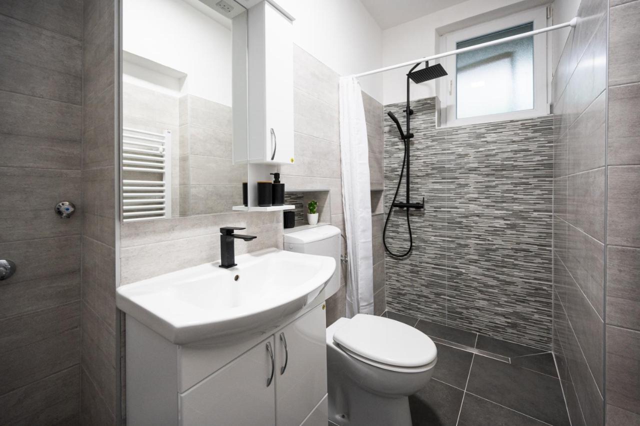 Modern Studio Apartment In The Old Town Sarajevo Ngoại thất bức ảnh